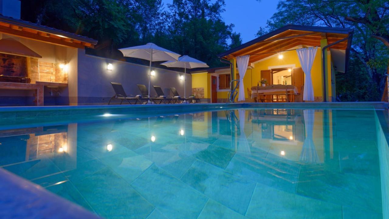 Casa Valla By Rent Istria Buzet Buitenkant foto